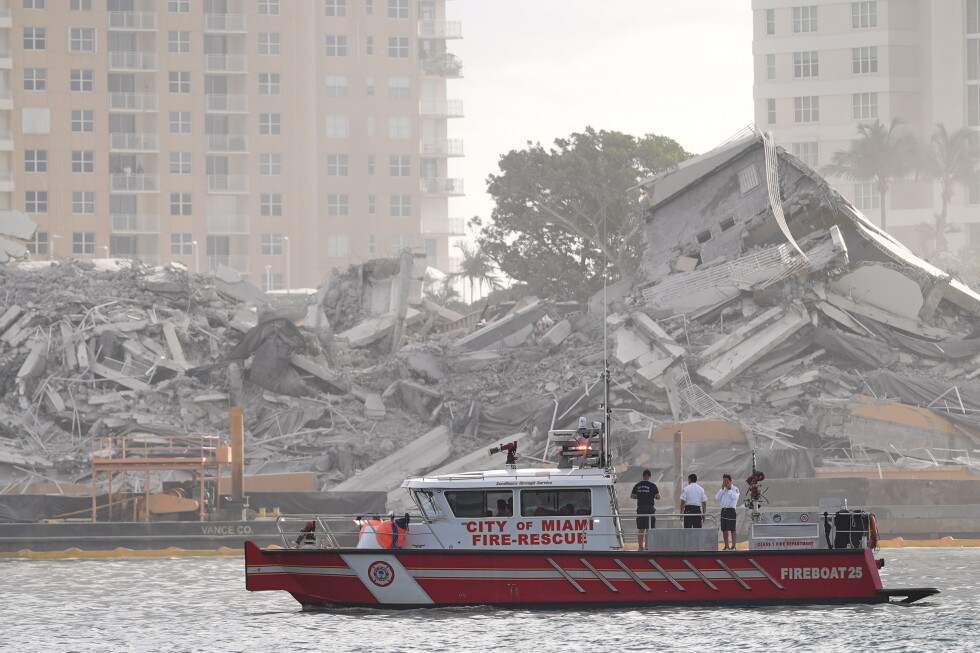 23-story Miami hotel is no more, the result of a controlled implosion | AP News