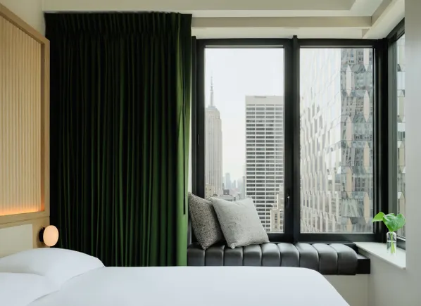 Luxury hotel brands led RevPAR growth in H1 2026: report | Hotel Dive