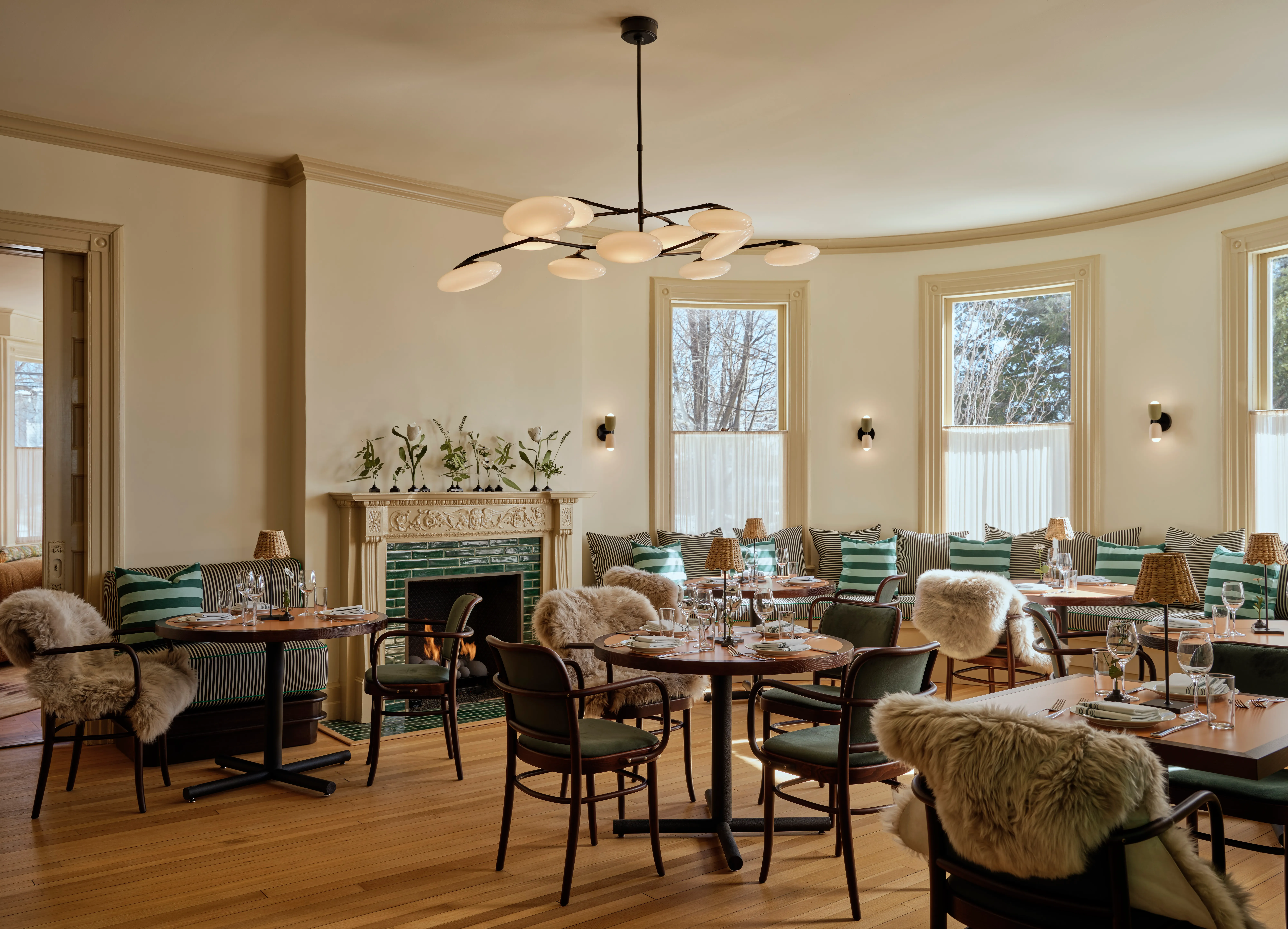 Ct luxury hotel revamps its restaurant