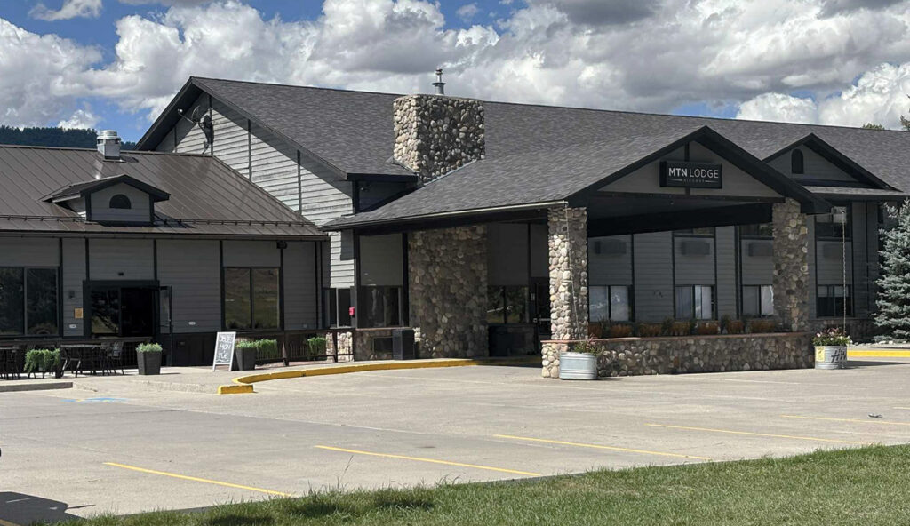Judge to hotel: End workforce housing - News