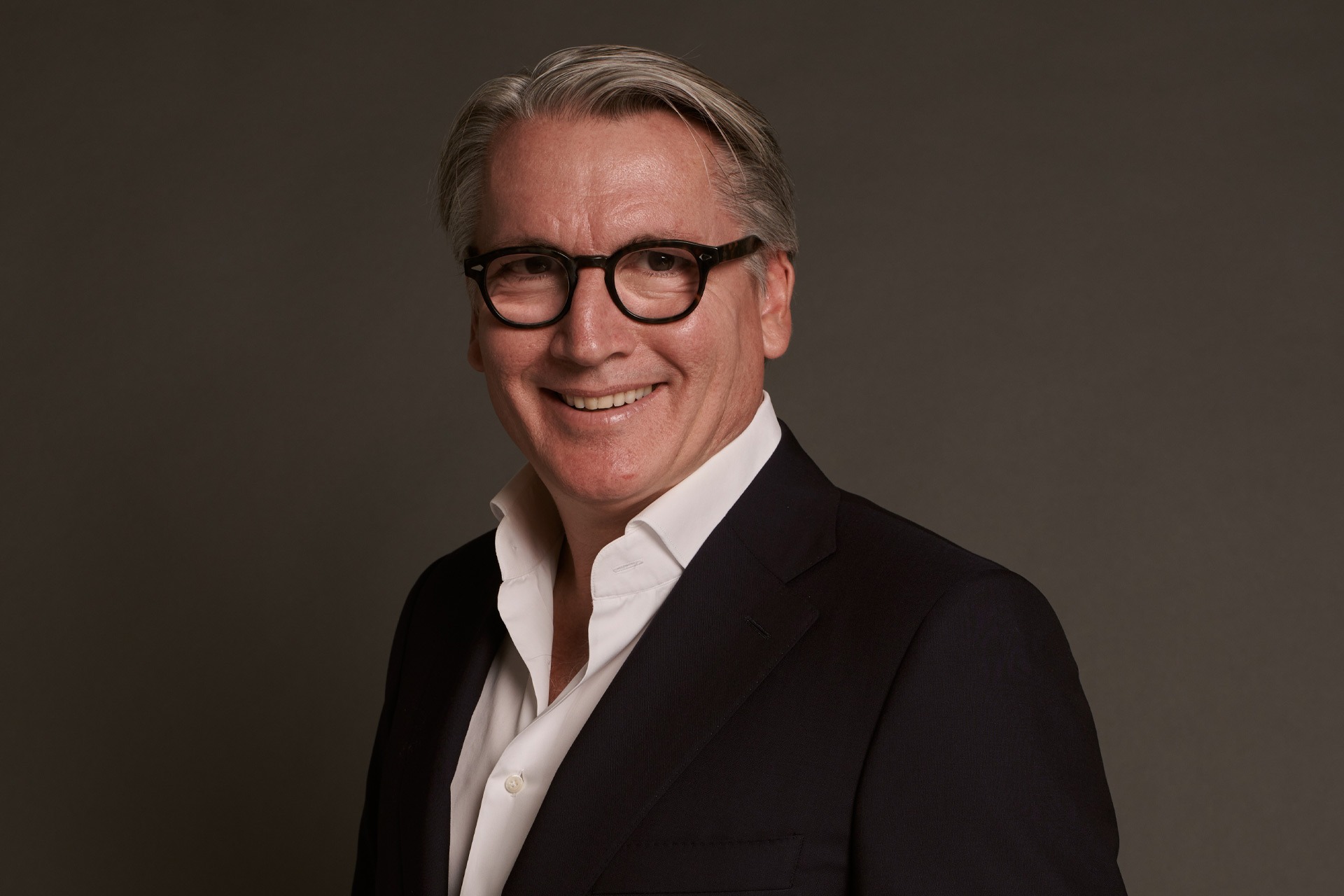 Portrait de Victor Clavell, un homme en costume